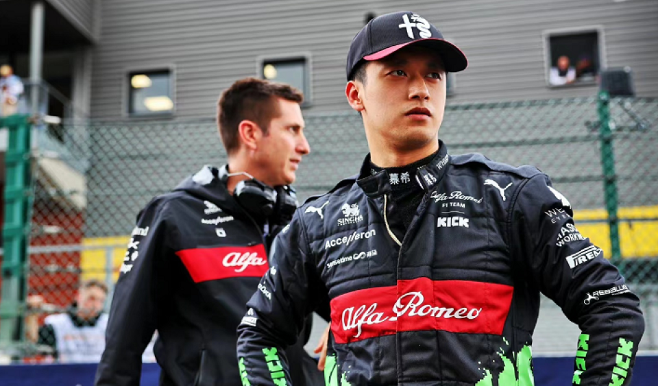 迈凯伦横扫威廉姆斯，周冠宇刷新纪录