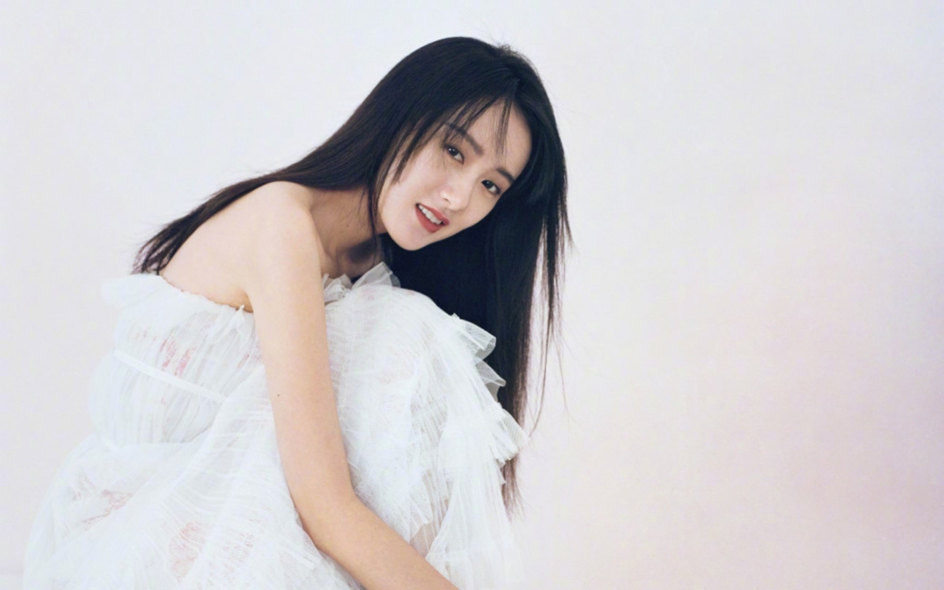 极速与逆袭，当F1新赛季引擎轰鸣，莱万末节上演王者归来