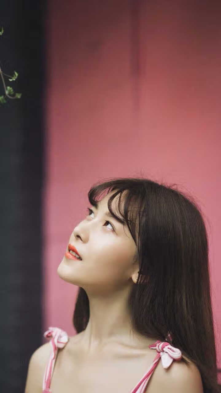 孤胆破围，巴林黑夜中，福克斯如何以一己之力重写F1开局叙事