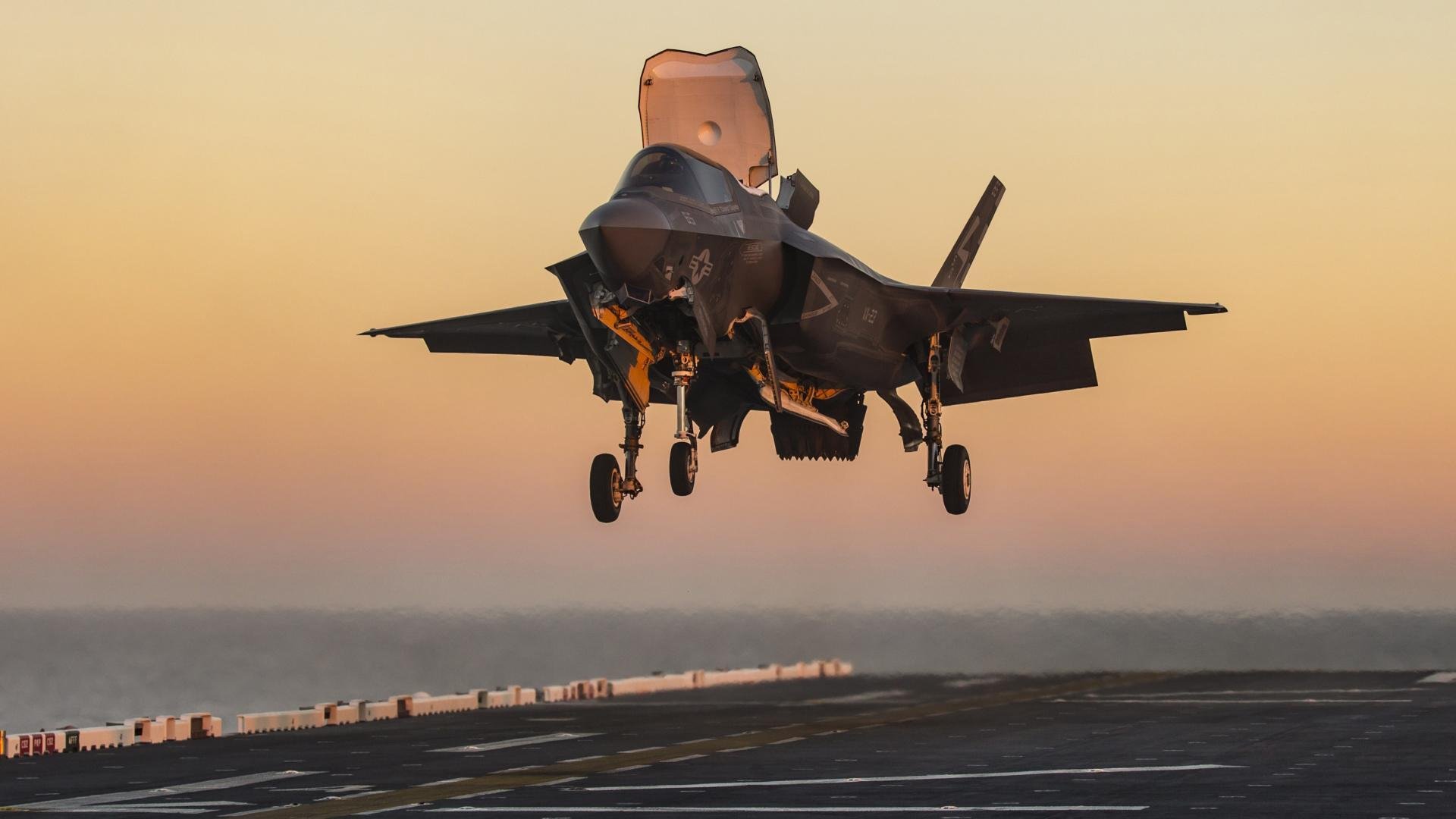 夜战巴林，帕尔默关键时刻的铁血与F1的生存哲学