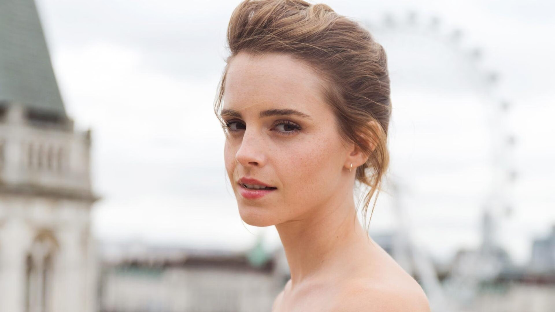 绿茵场上的沙漠与山脉，若日尼奥如何用双脚书写中东新叙事