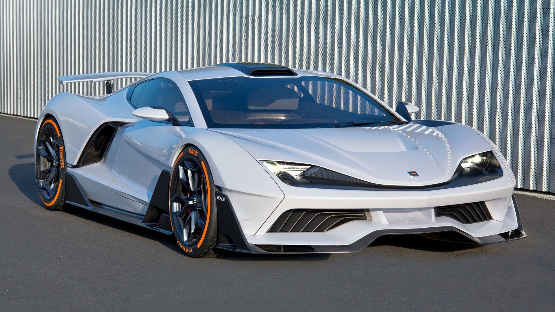 荣耀的裂变，当足球争冠剧本撞上篮球绝杀美学