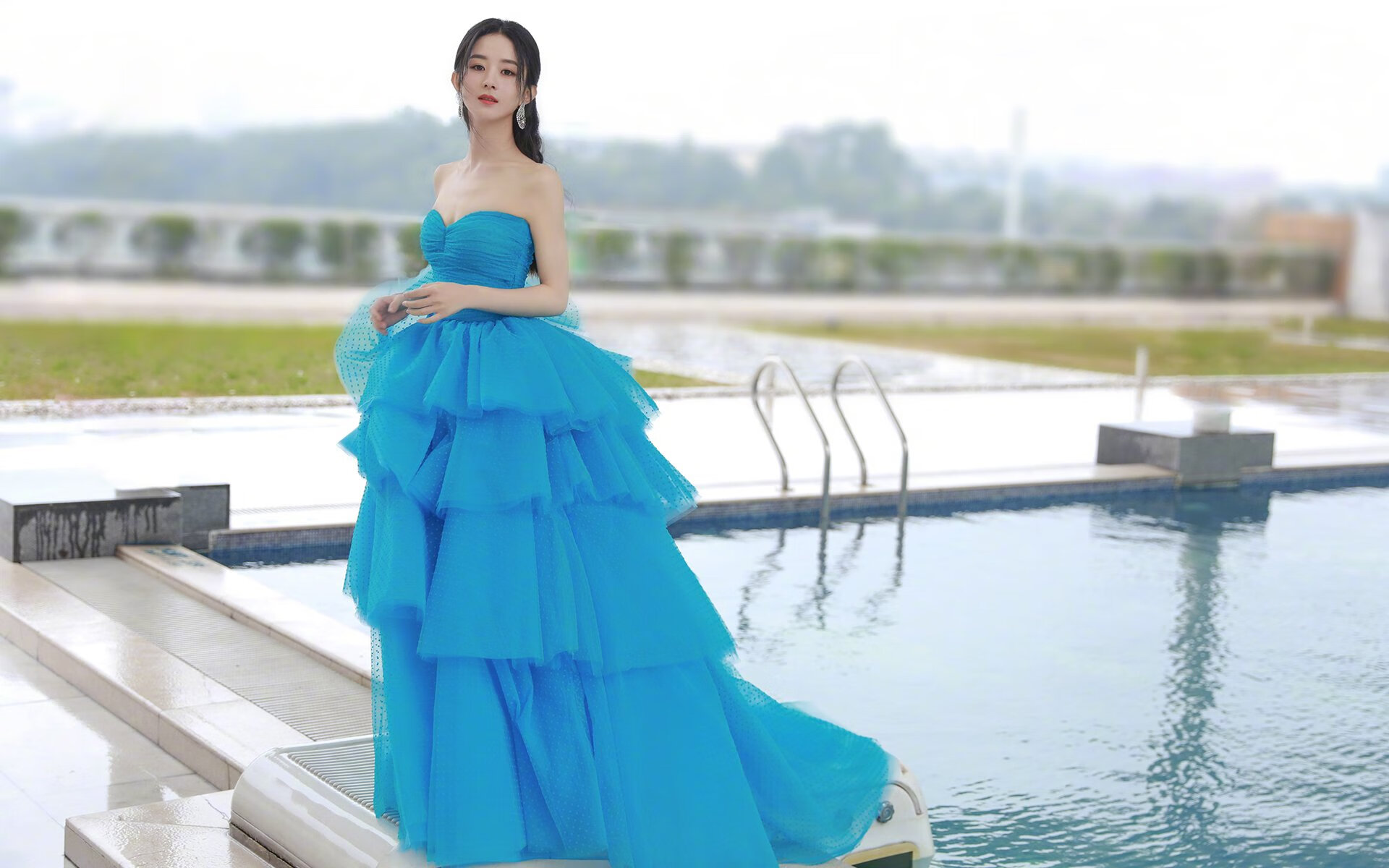 双星闪耀，萨拉赫爆发与日本打穿阿尔及利亚，如何勾勒足球全球化新章？